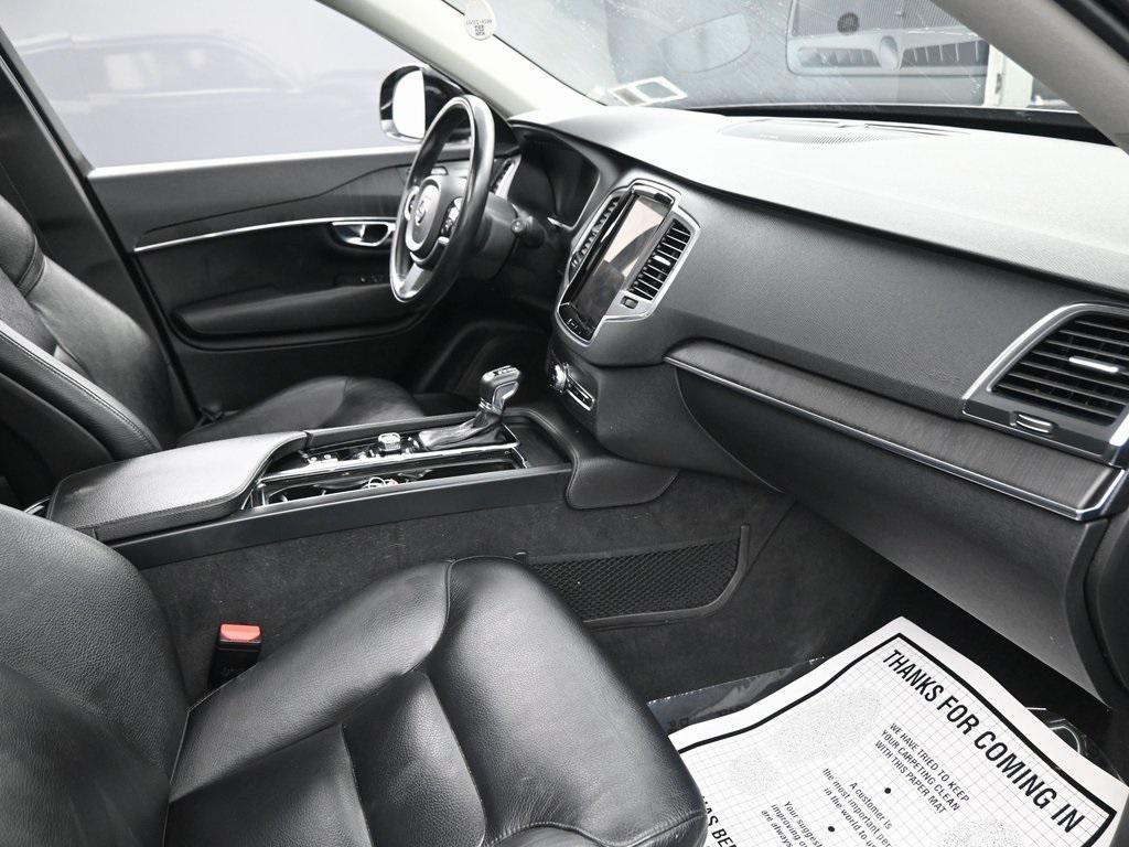 2020 Onyx Black Metallic Volvo XC90