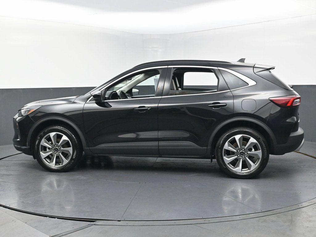 used 2025 Ford Escape car, priced at $25,999