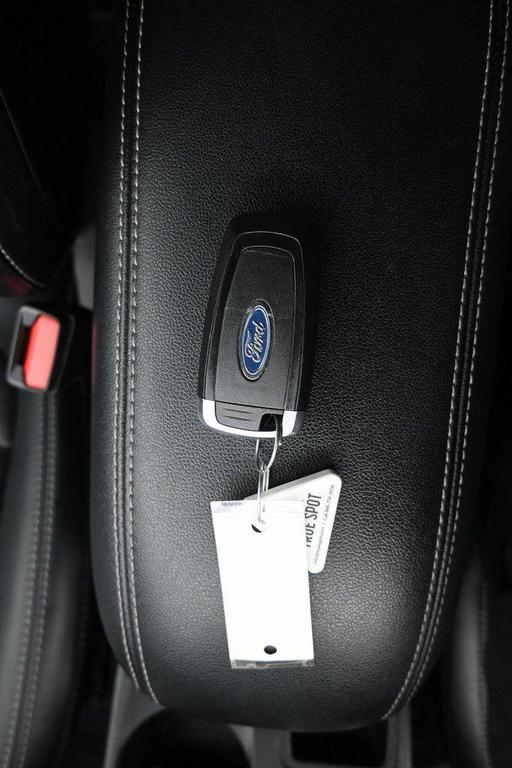 used 2025 Ford Escape car, priced at $25,999