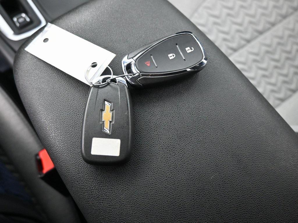 used 2024 Chevrolet Equinox car, priced at $19,999