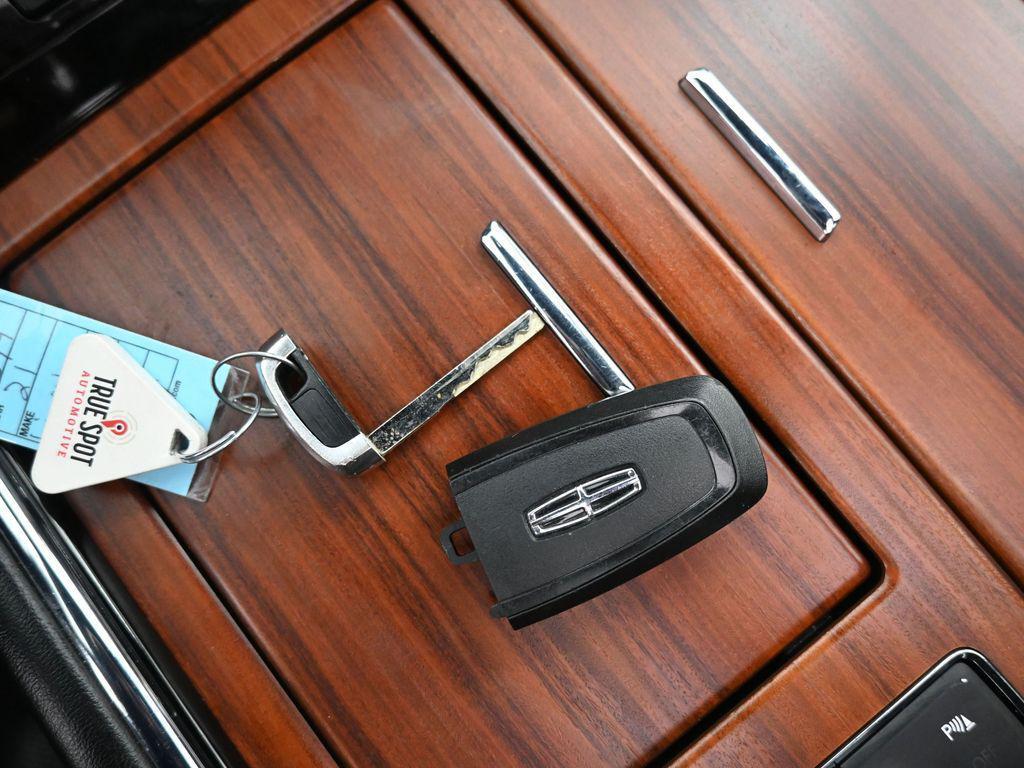 used 2021 Lincoln Navigator car, priced at $40,499