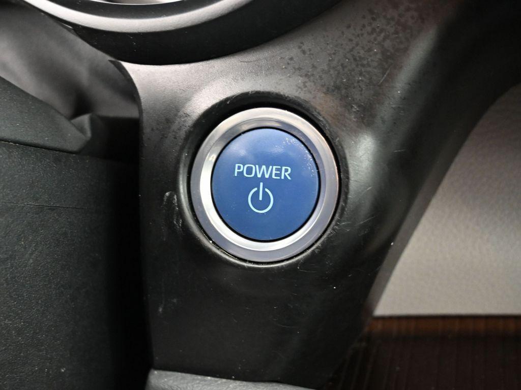 used 2024 Toyota Sienna car, priced at $31,999