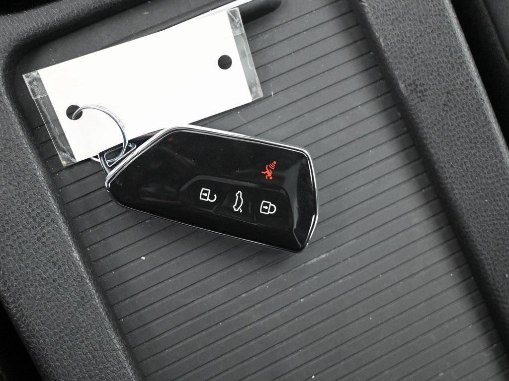 used 2022 Volkswagen ID.4 car, priced at $16,999