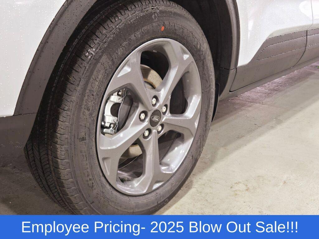 new 2025 Ford Escape car, priced at $32,022