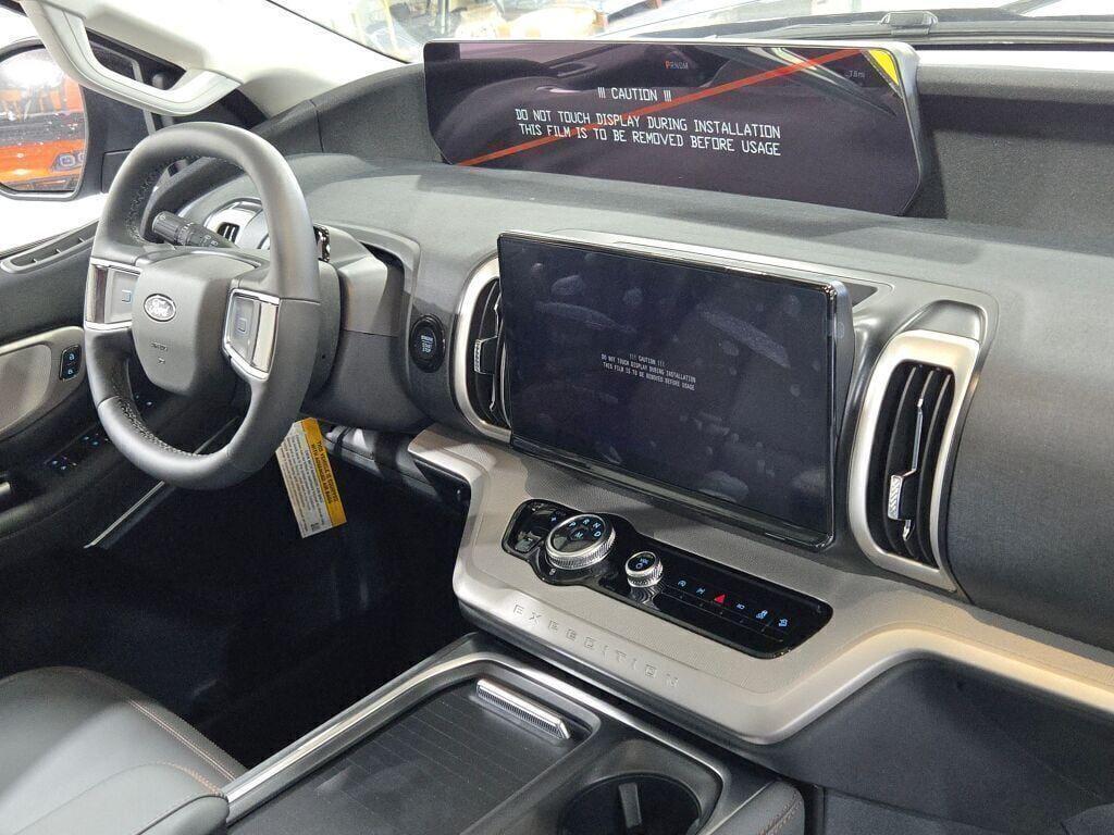 new 2025 Ford Expedition car, priced at $69,111