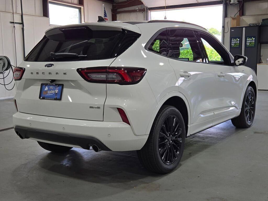 used 2023 Ford Escape car, priced at $25,899
