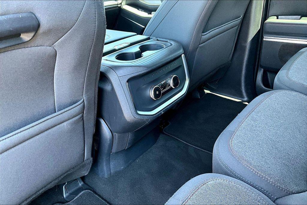 used 2025 Ford Expedition car, priced at $58,112