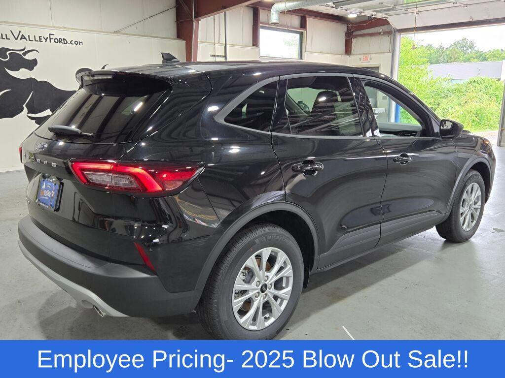 new 2025 Ford Escape car, priced at $28,195