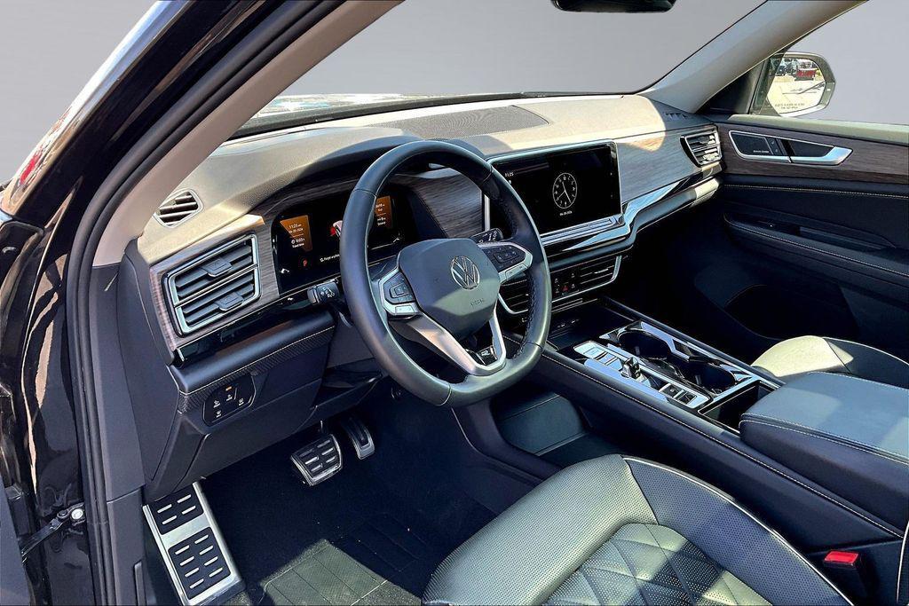 used 2025 Volkswagen Atlas car, priced at $44,408