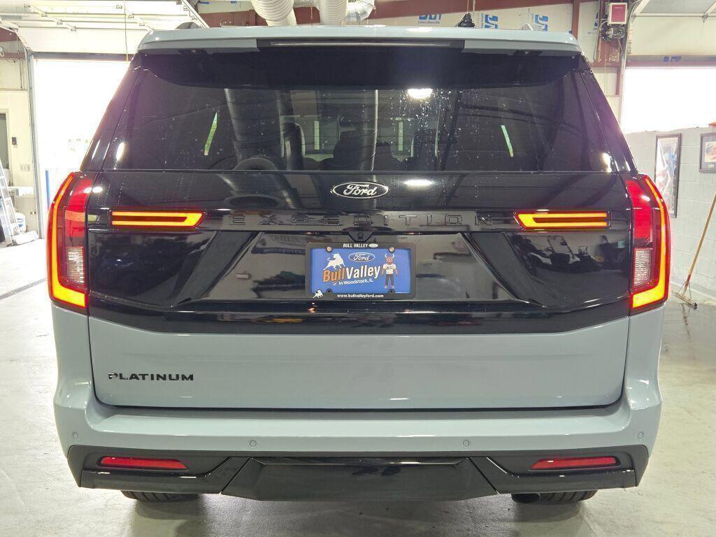 new 2025 Ford Expedition car, priced at $78,413