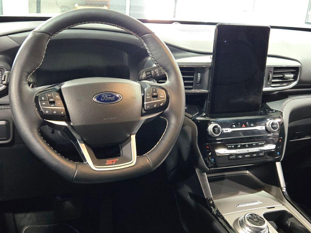 used 2022 Ford Explorer car, priced at $37,899