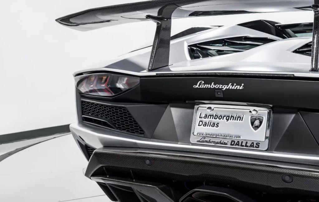 used 2018 Lamborghini Aventador S car, priced at $429,991