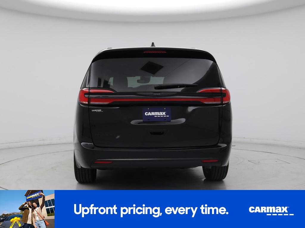 used 2024 Chrysler Pacifica car, priced at $39,998
