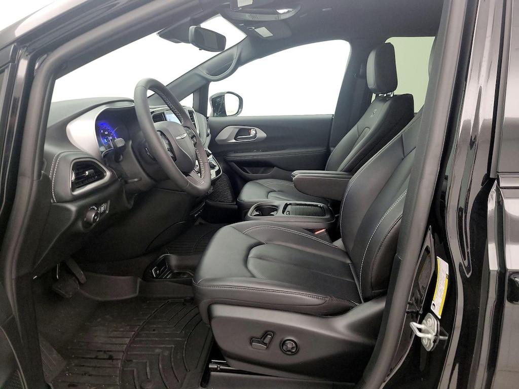 used 2024 Chrysler Pacifica car, priced at $39,998