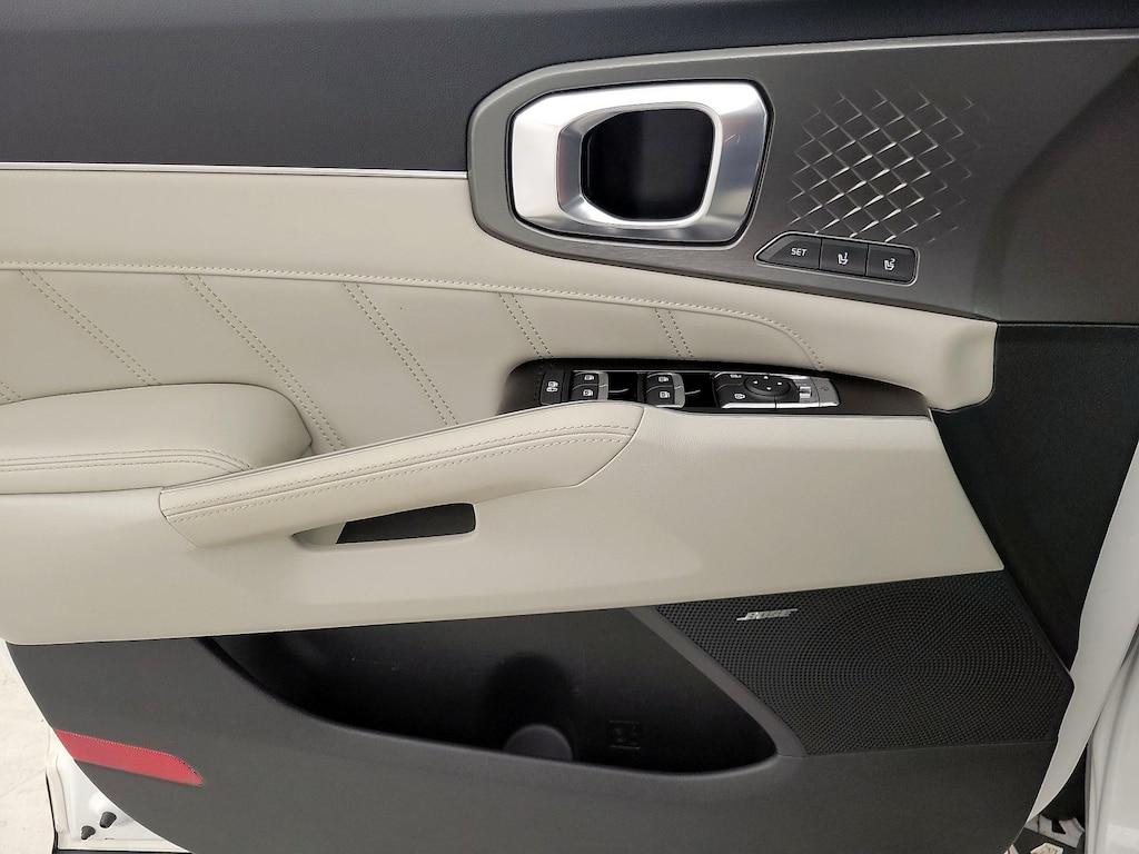 used 2024 Kia Sorento Hybrid car, priced at $37,998