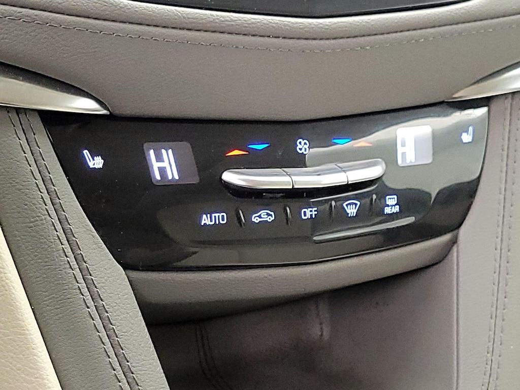 used 2022 Cadillac XT5 car, priced at $28,998