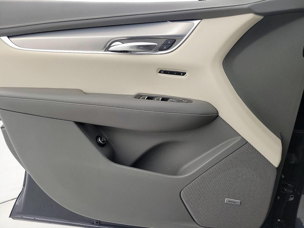 used 2022 Cadillac XT5 car, priced at $28,998