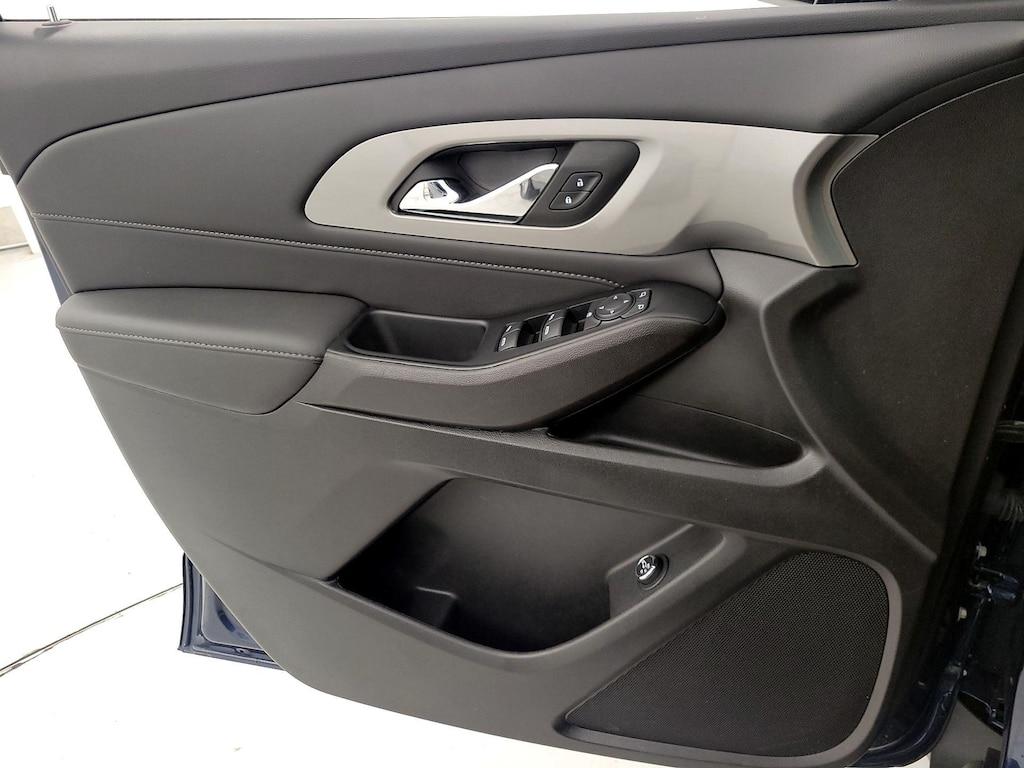 used 2023 Chevrolet Traverse car, priced at $26,998