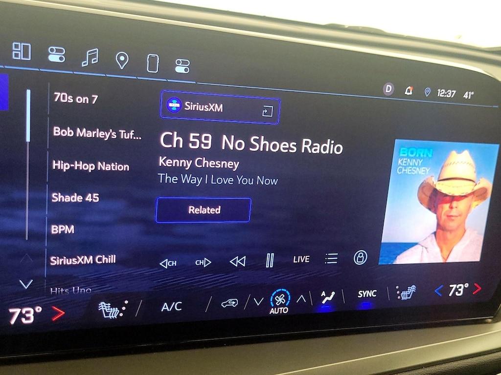 used 2025 Chevrolet Traverse car, priced at $34,998