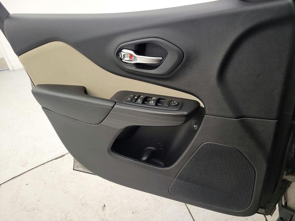 used 2017 Jeep Cherokee car, priced at $17,998