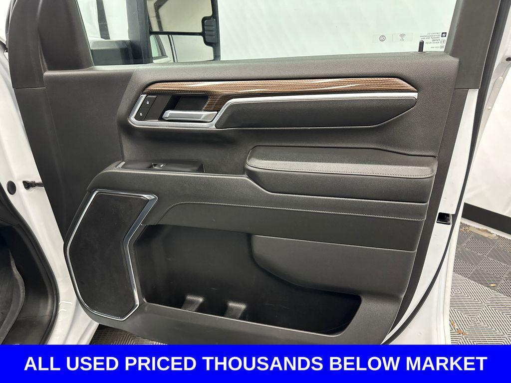 used 2024 Chevrolet Silverado 2500 car, priced at $45,437