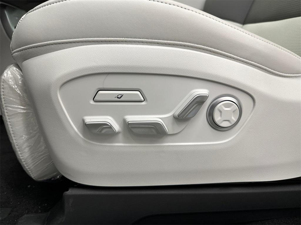 new 2026 Hyundai IONIQ 9 car, priced at $63,692