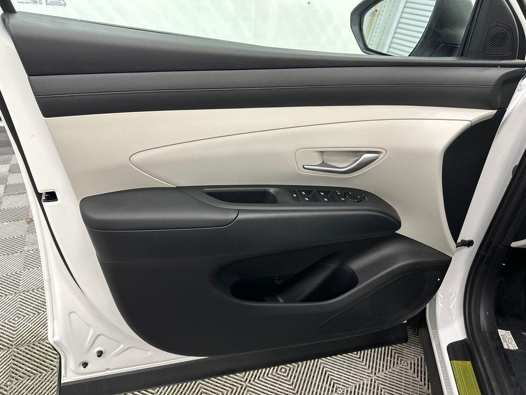new 2026 Hyundai TUCSON Hybrid car, priced at $31,316