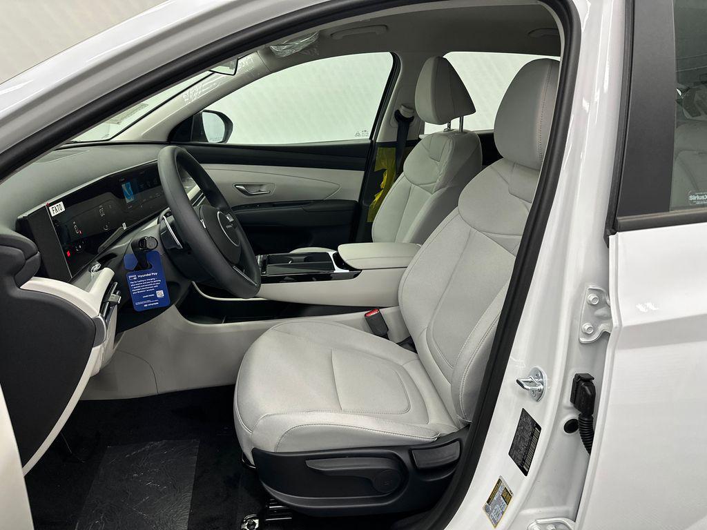 new 2026 Hyundai TUCSON Hybrid car, priced at $31,316