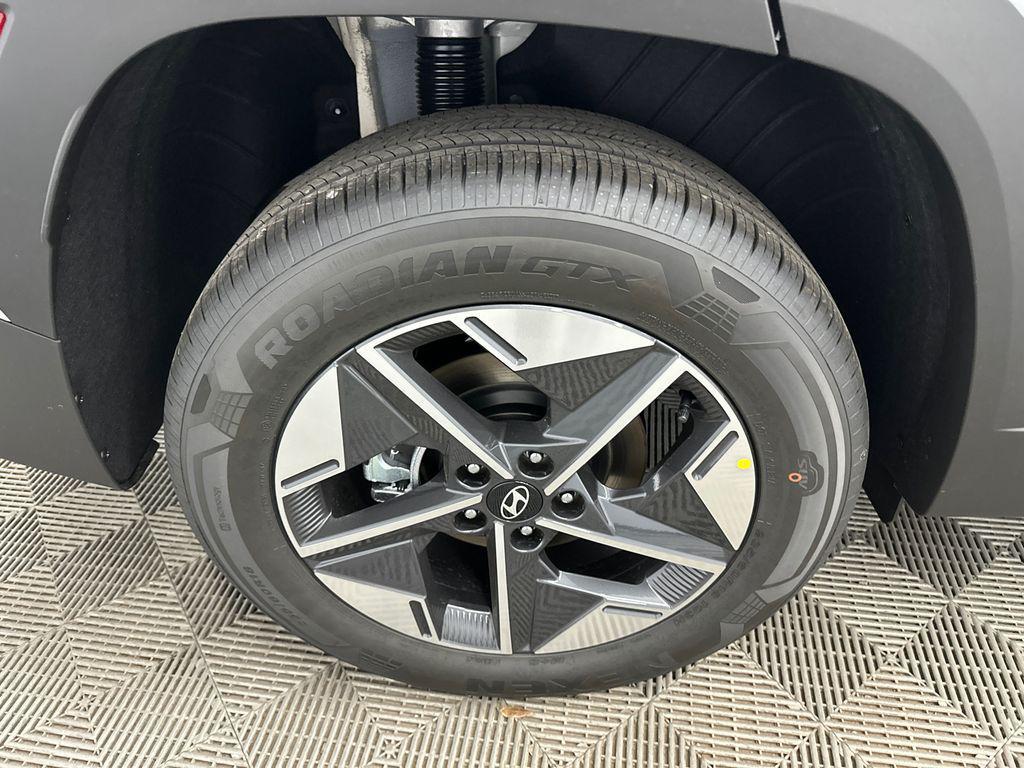 new 2026 Hyundai TUCSON Hybrid car, priced at $33,141