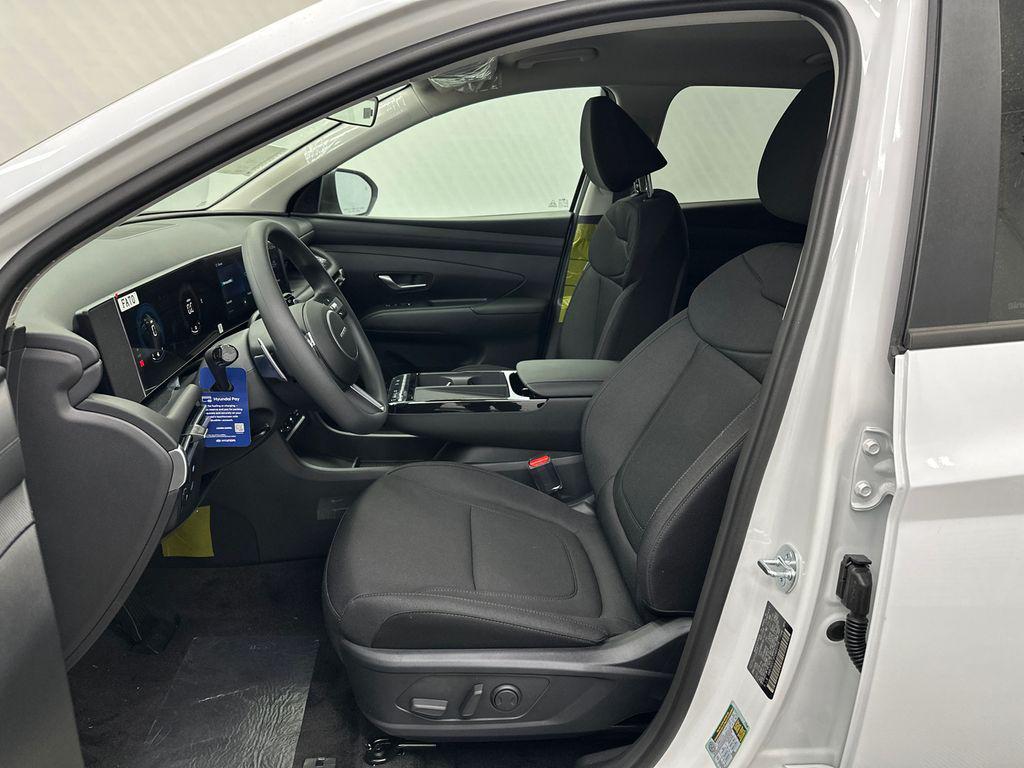 new 2026 Hyundai TUCSON Hybrid car, priced at $33,141