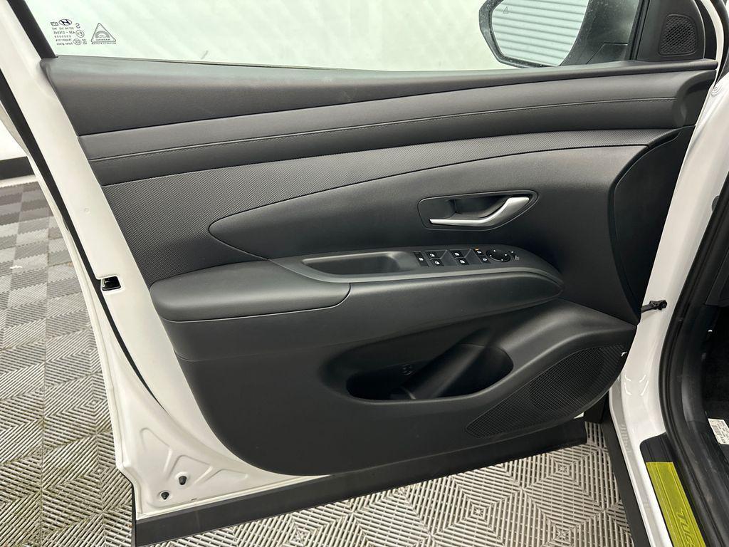 new 2026 Hyundai TUCSON Hybrid car, priced at $33,141