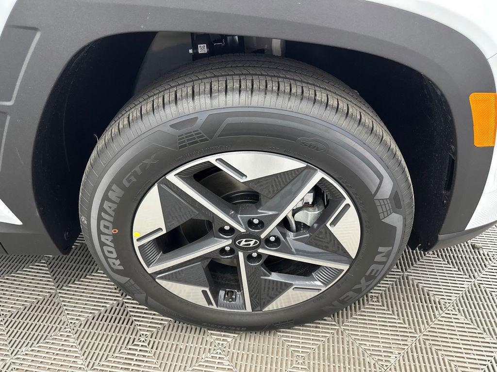 new 2026 Hyundai TUCSON Hybrid car, priced at $33,141