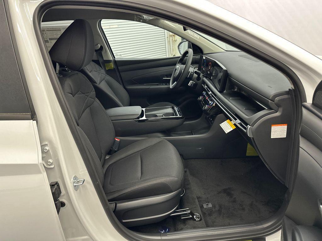 new 2026 Hyundai TUCSON Hybrid car, priced at $33,141