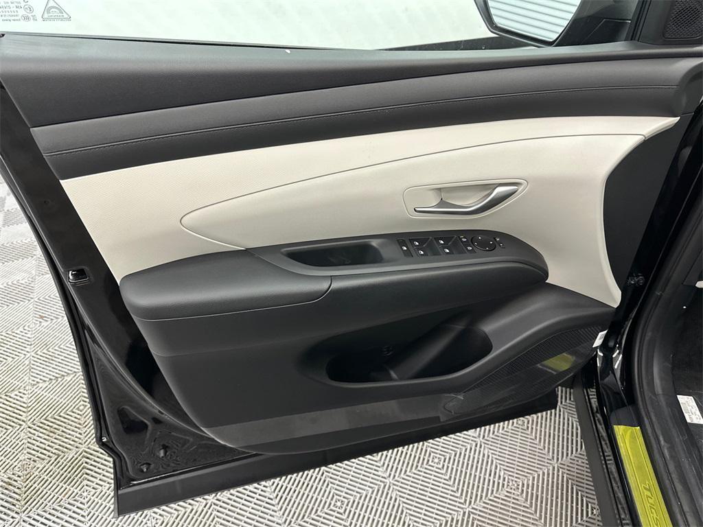new 2026 Hyundai TUCSON Hybrid car, priced at $32,656