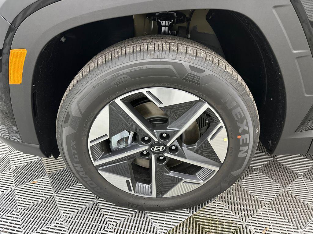 new 2026 Hyundai TUCSON Hybrid car, priced at $33,655