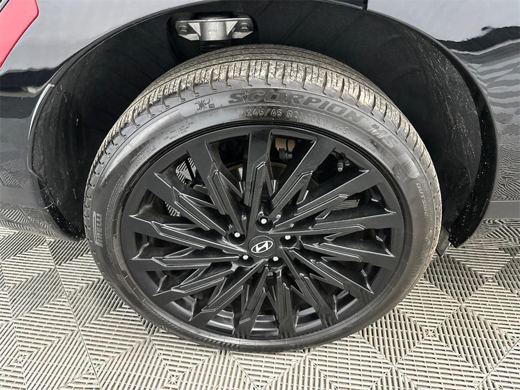 used 2025 Hyundai Santa Fe car, priced at $35,997