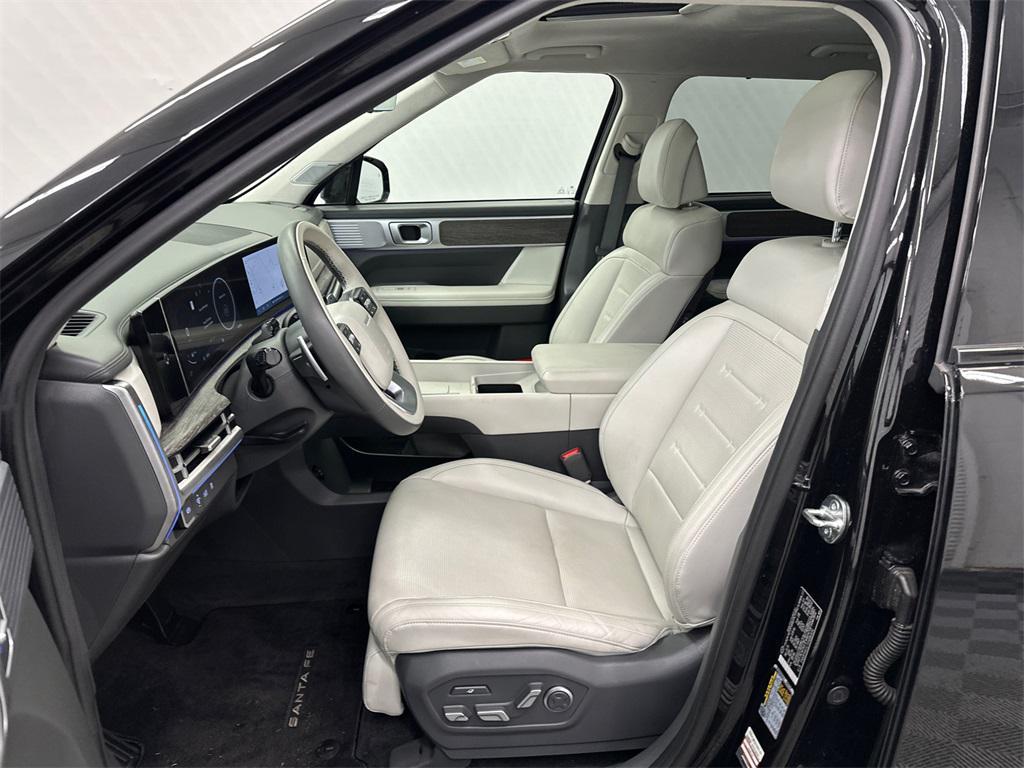 used 2025 Hyundai Santa Fe car, priced at $35,997