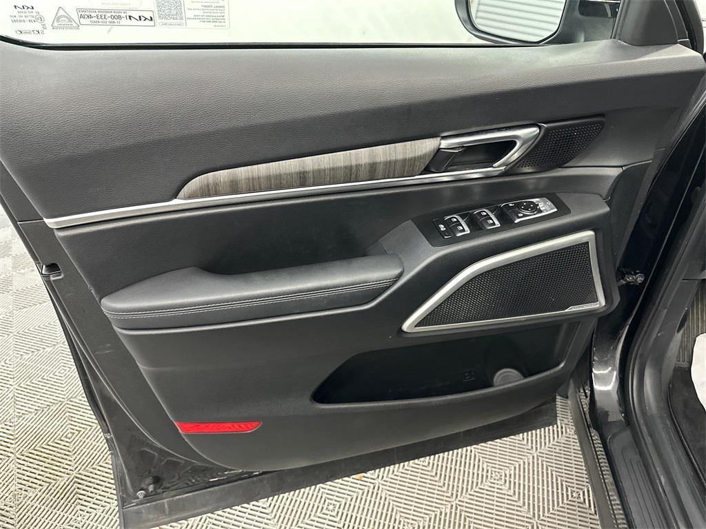 used 2023 Kia Telluride car, priced at $30,839