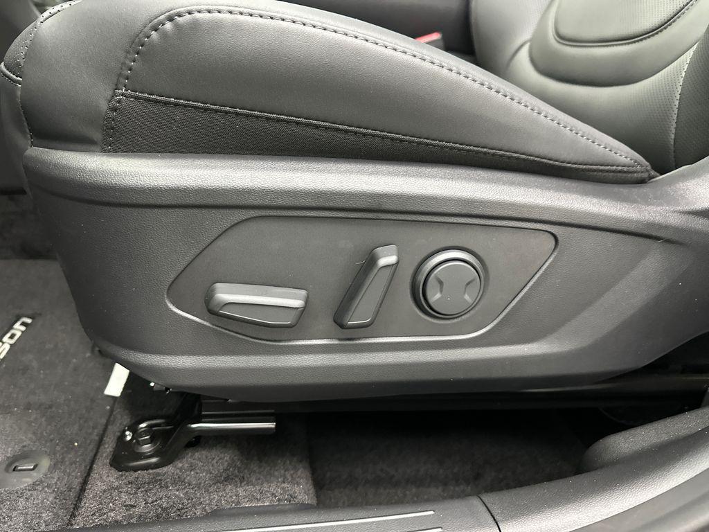 new 2026 Hyundai TUCSON Hybrid car, priced at $33,633