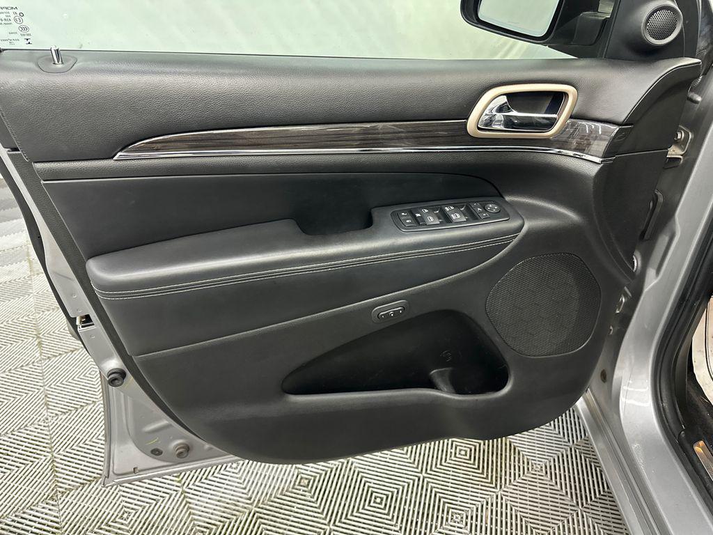 used 2016 Jeep Grand Cherokee car, priced at $8,960