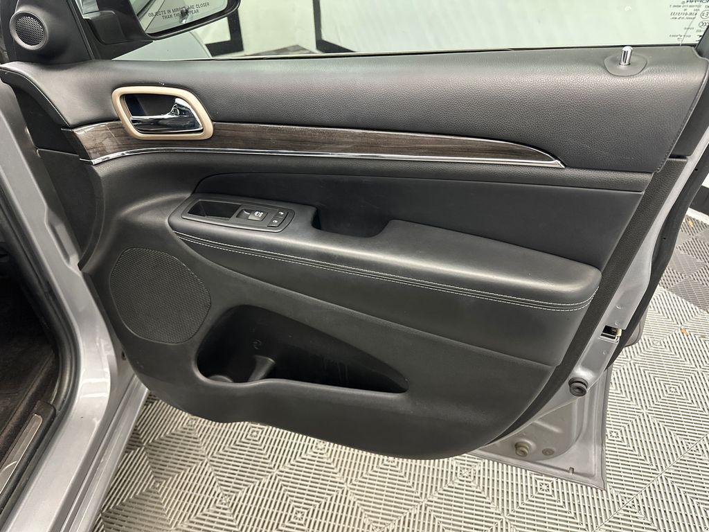 used 2016 Jeep Grand Cherokee car, priced at $8,960