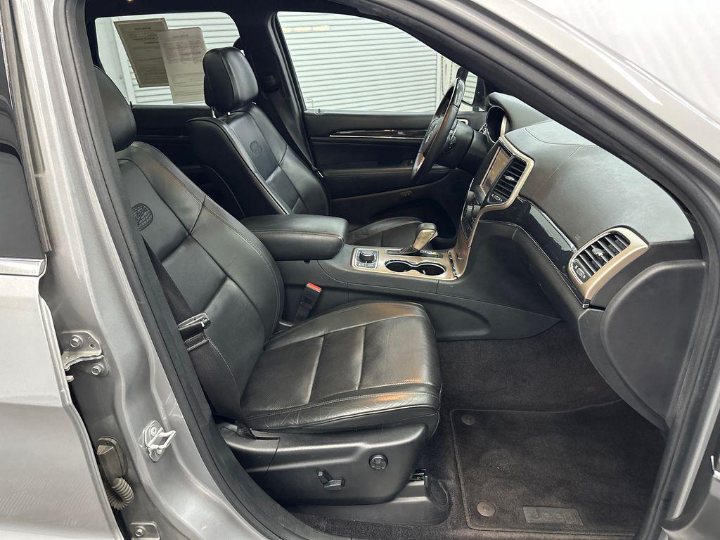 used 2016 Jeep Grand Cherokee car, priced at $8,960