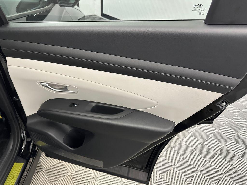 new 2026 Hyundai TUCSON Hybrid car, priced at $33,619