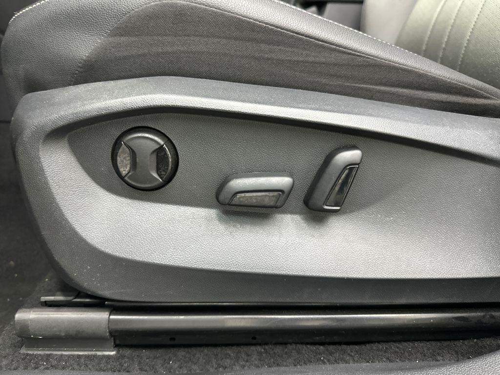 used 2024 Volkswagen Tiguan car, priced at $22,518