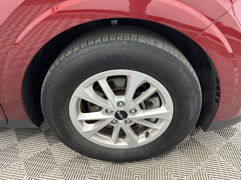 used 2024 Kia Carnival car, priced at $28,691