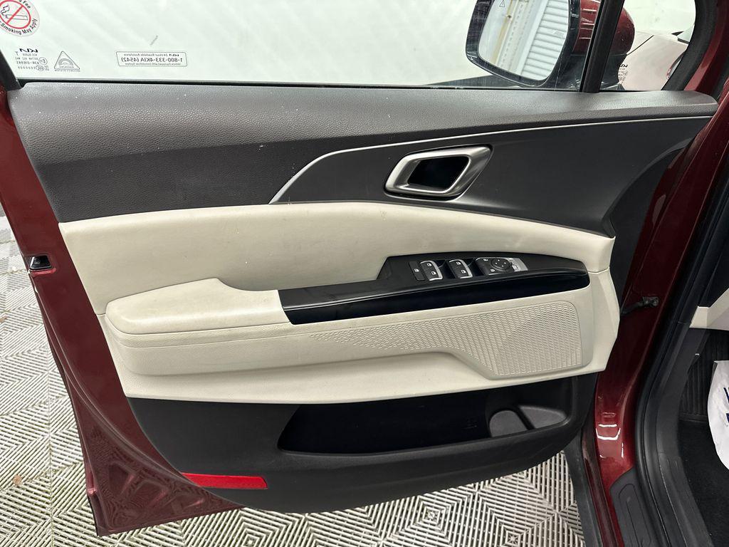 used 2024 Kia Carnival car, priced at $28,691