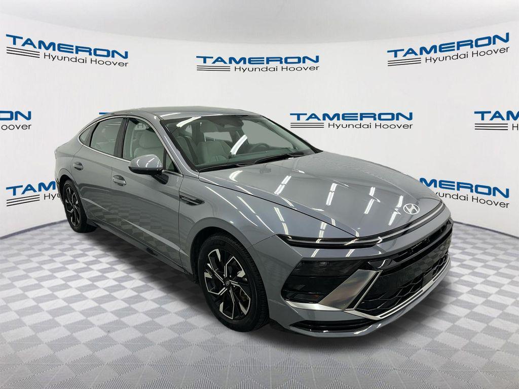 used 2025 Hyundai Sonata car, priced at $22,462