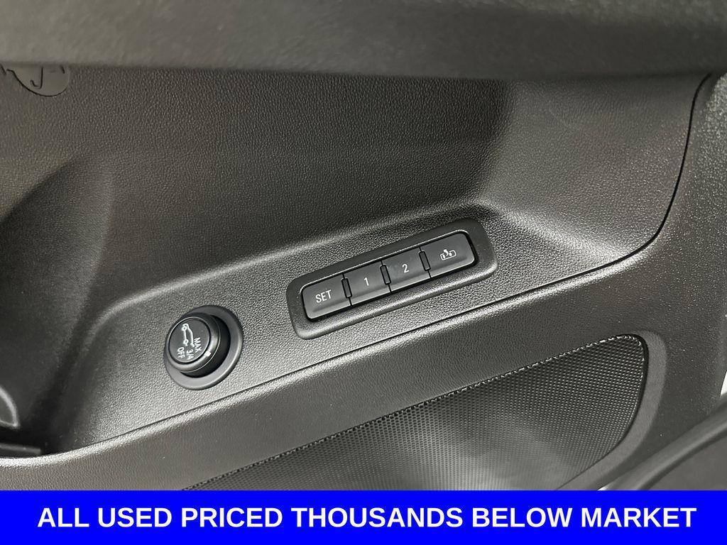 used 2023 Chevrolet Equinox car, priced at $24,612