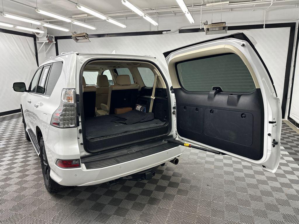 used 2023 Lexus GX 460 car, priced at $53,996