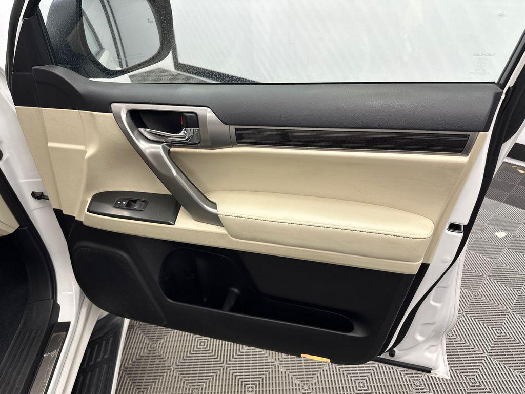 used 2023 Lexus GX 460 car, priced at $53,996